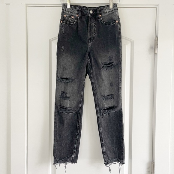 H&M High Rise Distressed Jean - 2 - Picture 1 of 5